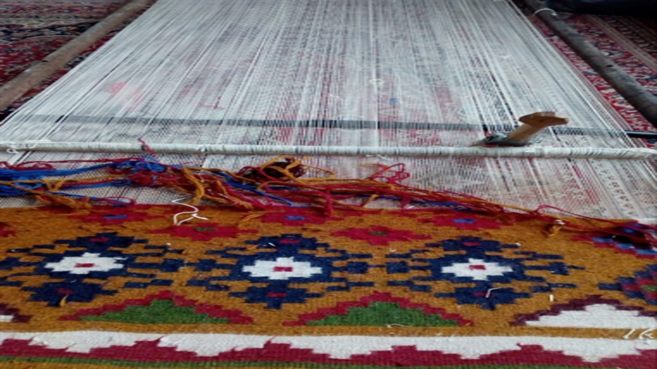 صدور ۳ مجوز کارگاه صنایع‌ دستی در اقلید