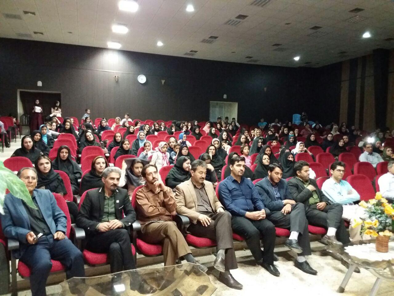 دومین همایش « زبانسرای مهر » برگزار شد